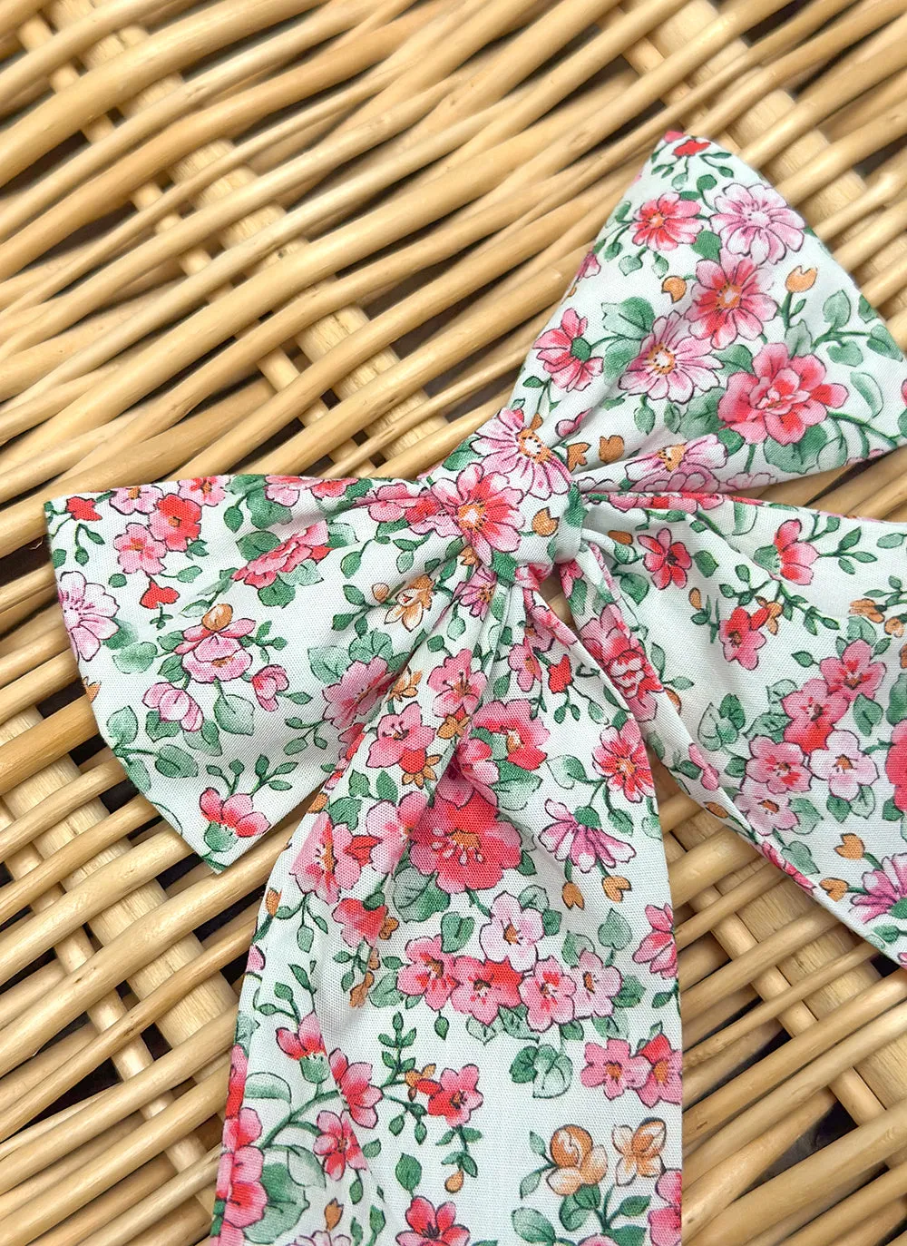 Big Bow Flowers Clip